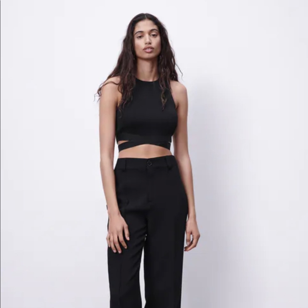 ZARA CUT OUT KNIT TOP😍